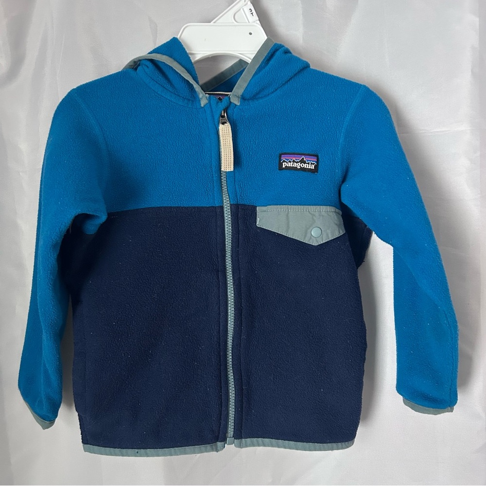 Patagonia Kids Blue and Navy Hoodie